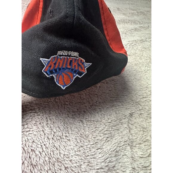 New York Knicks Hat Cap Fitted 7 1/2 White Orange Area Code 212 NBA New Era New - Picture 5 of 12
